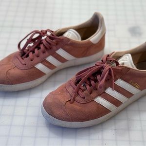 Women's Adidas GAZELLE Pink Suede Sneakers Size 10